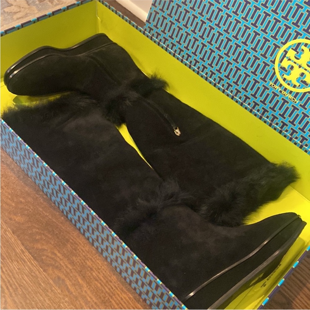 NWT Tory Burch genuine shearling boot - Picture 7 of 9